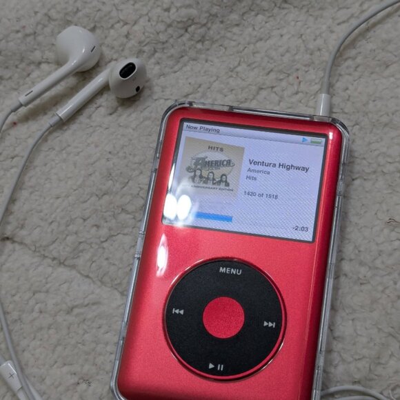 iPod Classic 7th Gen Red Edition ( 3 000 mAh , 1TB ) - Picture 8 of 9